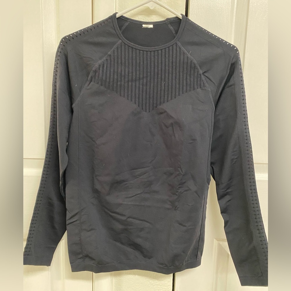 Fabletics athletic top. Brand new in a great condition, never been used.